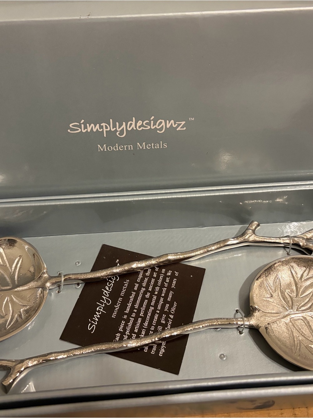 Simplydesignz Modern Metals leaf serving spoon set